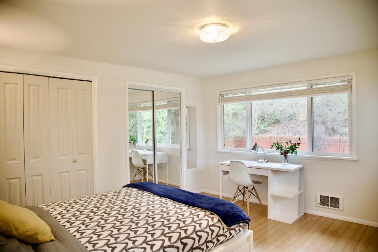 Private Seattle Getaway Home Near Lake Washington! Экстерьер фото